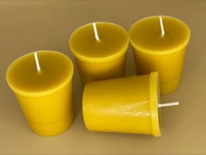 4 Candles Pure Beeswax (Bees Wax) Handmade Burning Time Up 7 Hours