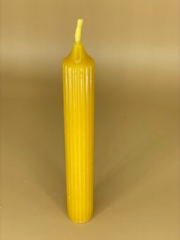 Set of 8 Pure Beeswax Pillar Candles (7" Each) – Natural Yellow, Eco-Friendly & Scented - Image 3